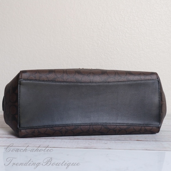 NWT Coach Hallie Shoulder Bag in Signature Canvas - Picture 7 of 8